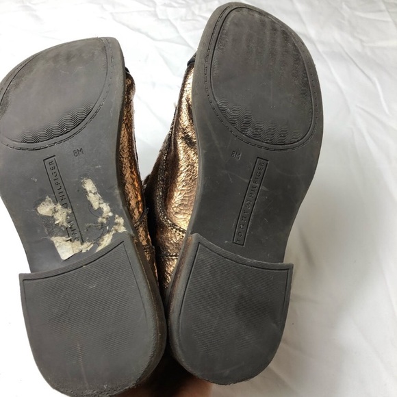 Rare Tommy Hilfiger gold Judsen shoes Sz 8 - Picture 3 of 6